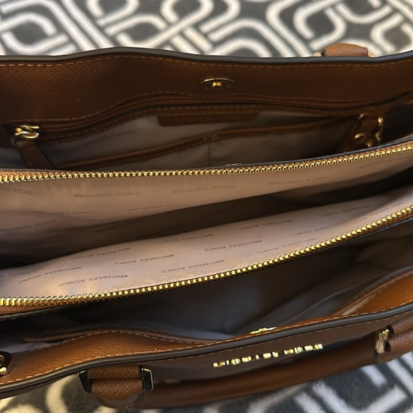 Michael Kors Womens Bag - Picture 4 of 10